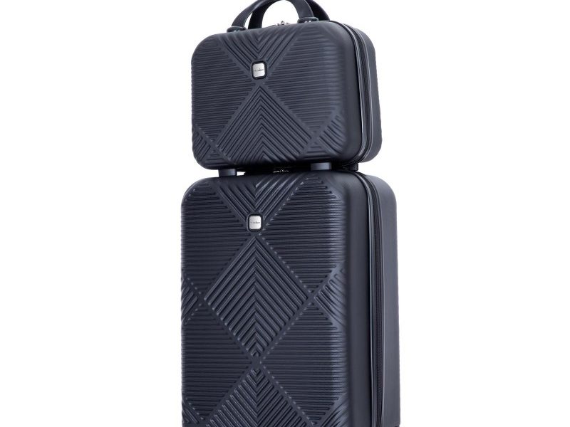 polycarbonate suitcase